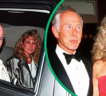 Alexis Maas and Johnny Carson at a public appearance