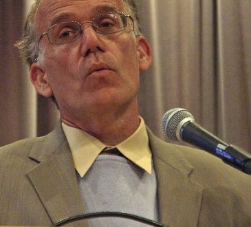 Victor Davis Hanson biography, career, books and net worth